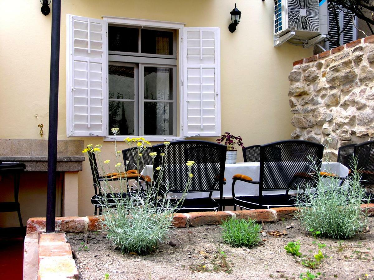 Holiday Home Lija Center راب المظهر الخارجي الصورة